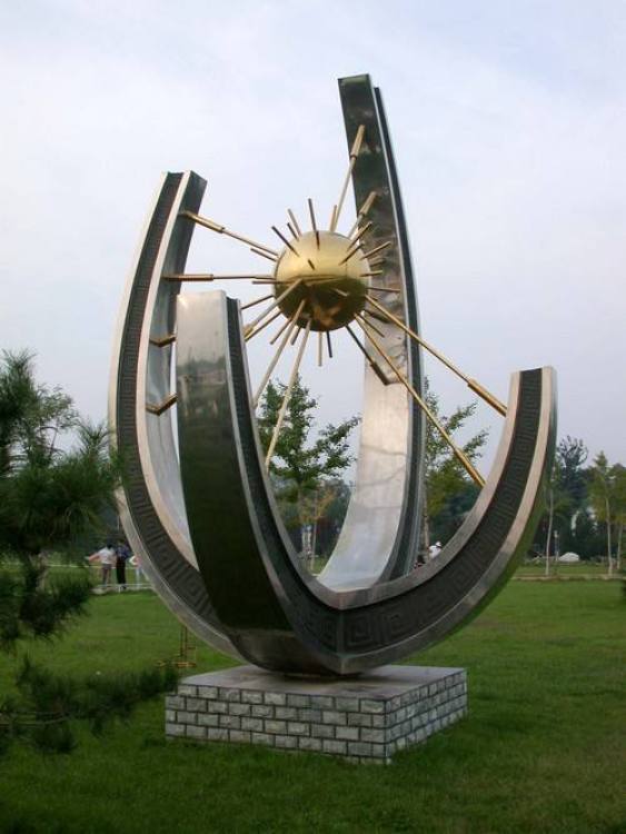 【阜新不銹鋼雕塑定制】- 